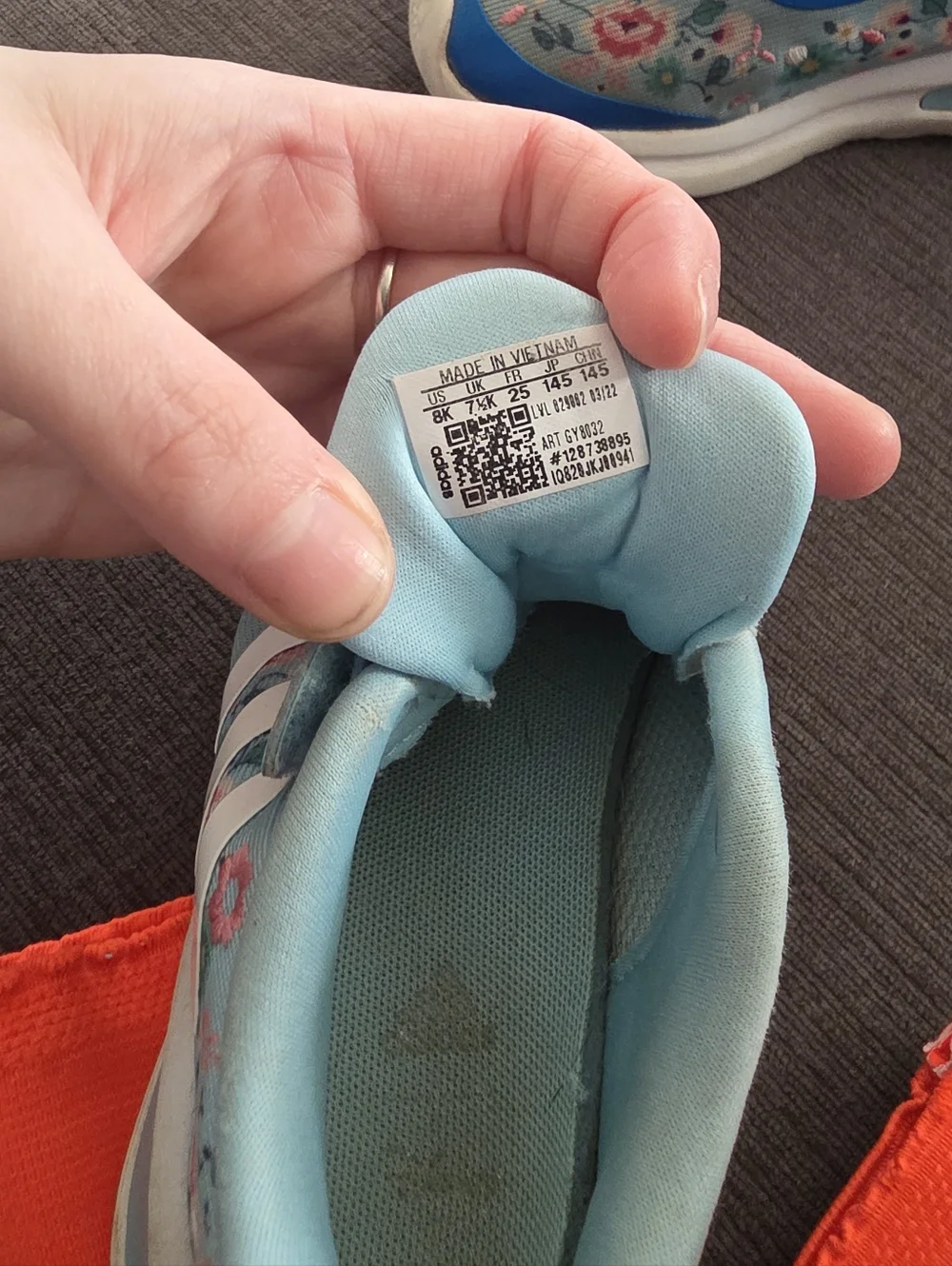 Adidas Light Blue Snow White girls Sneakers - Picture 2 of 2